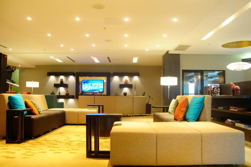 คอร์ตยาร์ด ซานซัลวาดอร์ Hotel ภายนอก รูปภาพ